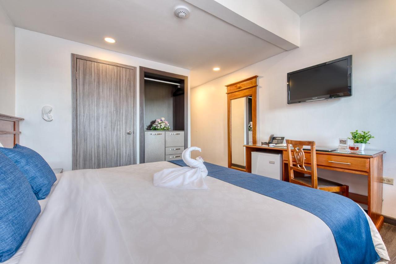 Swans Cay Hotel โบกัสทาวน์ ภายนอก รูปภาพ