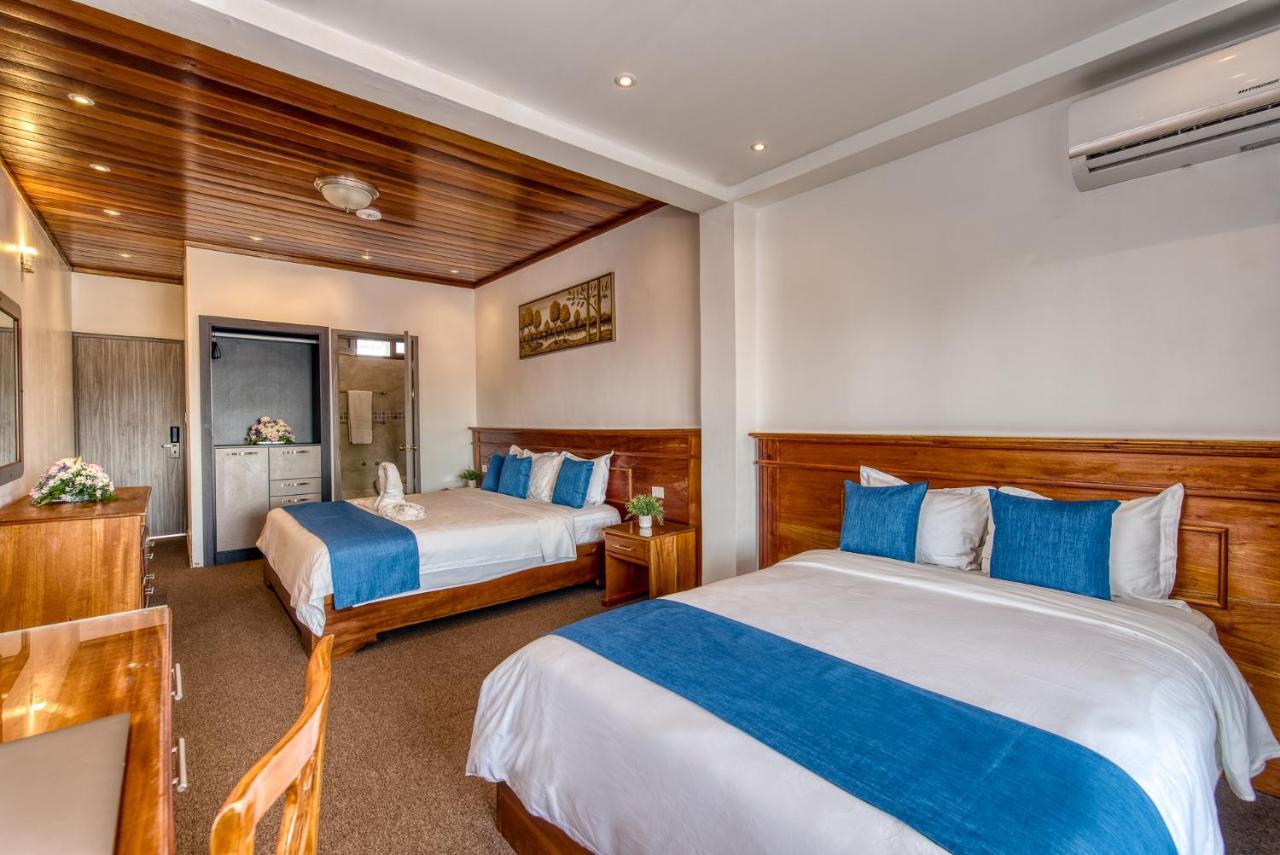 Swans Cay Hotel โบกัสทาวน์ ภายนอก รูปภาพ
