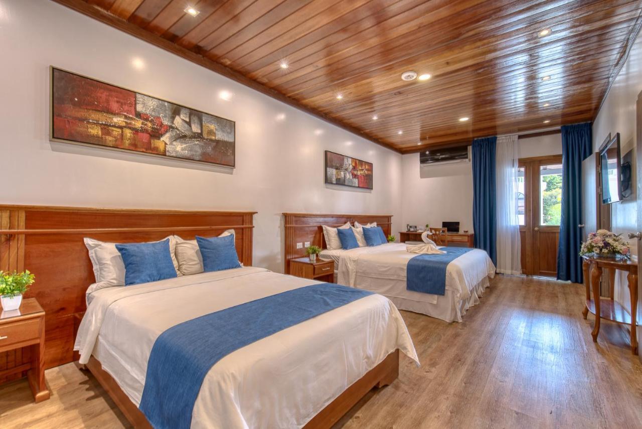 Swans Cay Hotel โบกัสทาวน์ ภายนอก รูปภาพ