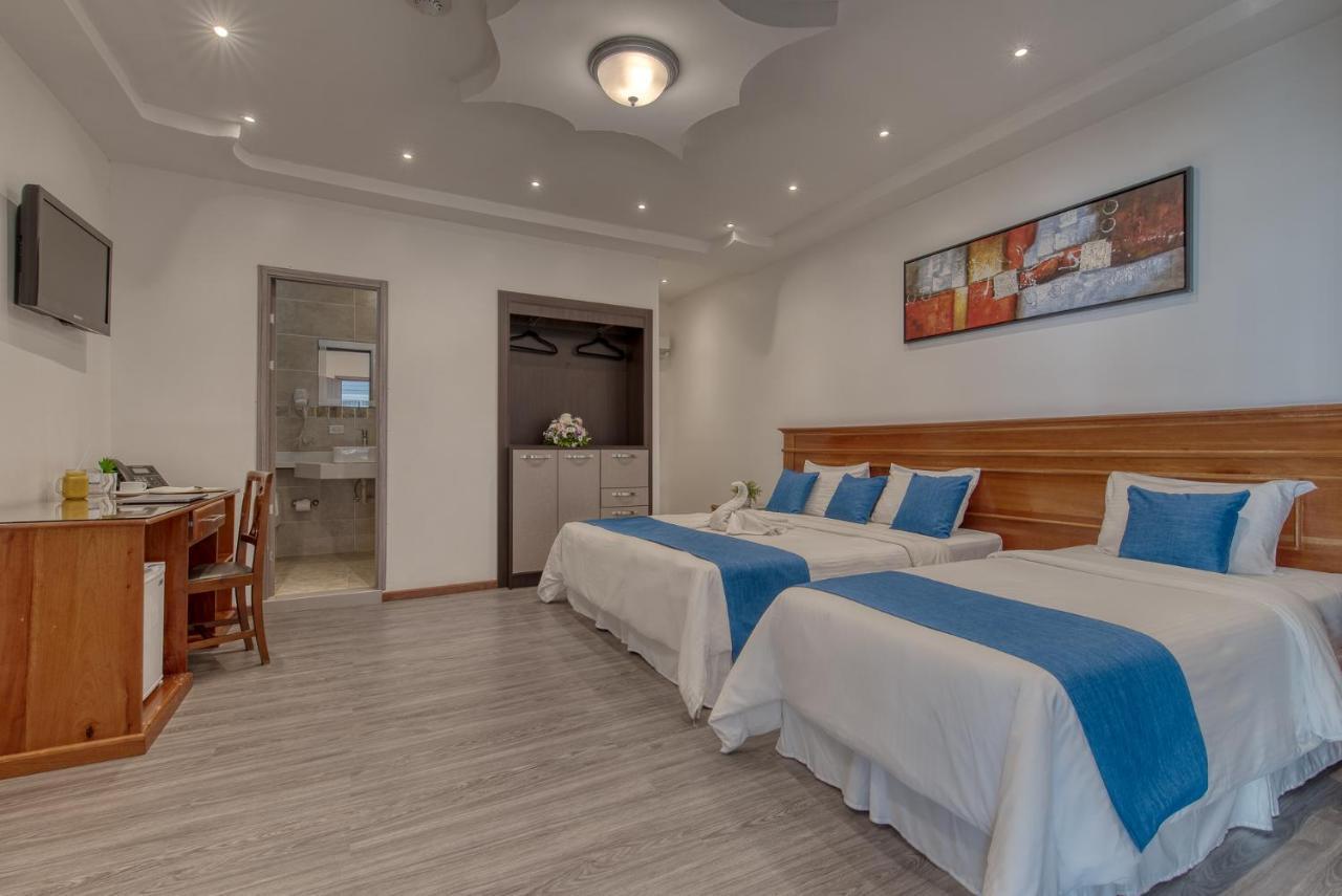 Swans Cay Hotel โบกัสทาวน์ ภายนอก รูปภาพ