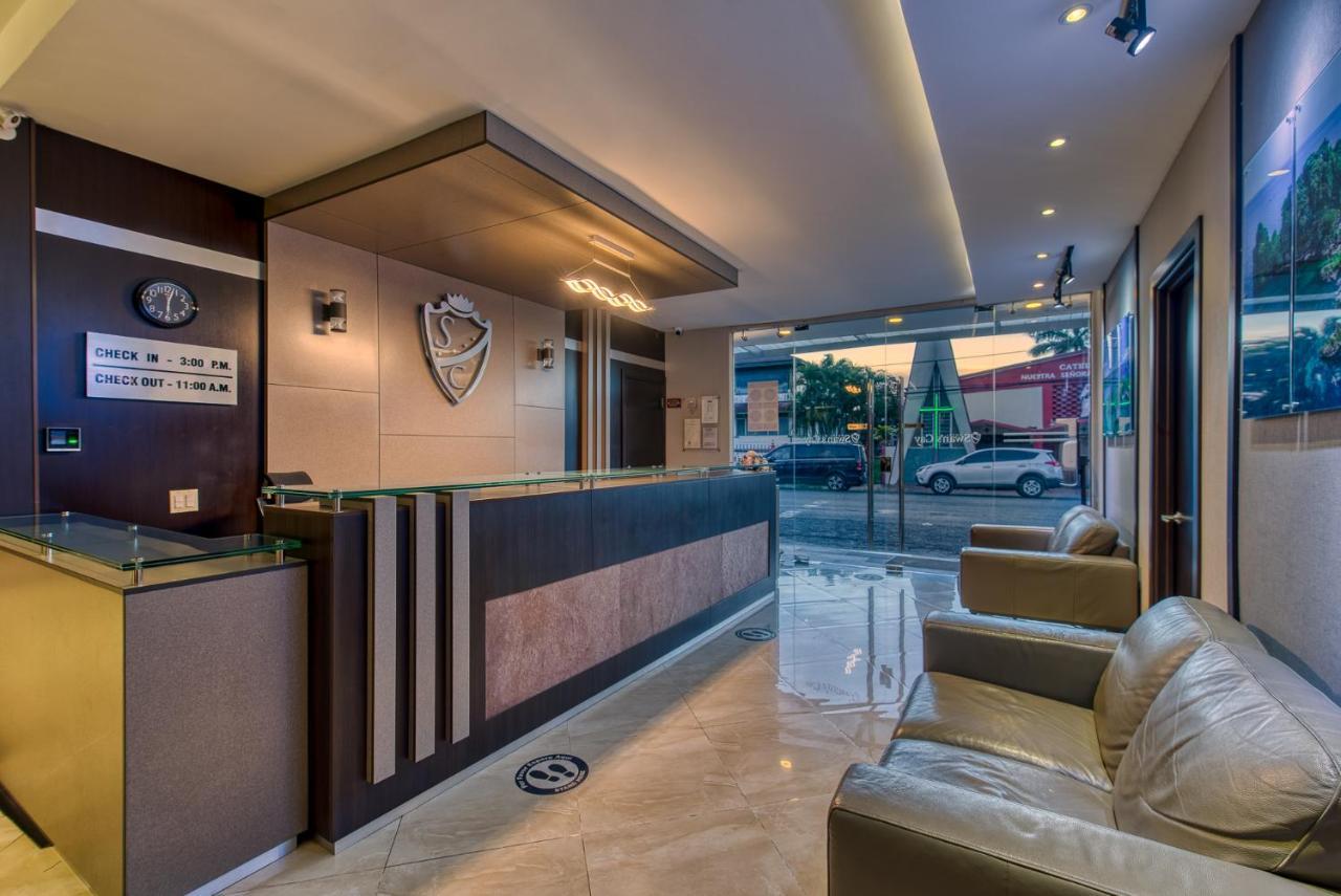 Swans Cay Hotel โบกัสทาวน์ ภายนอก รูปภาพ