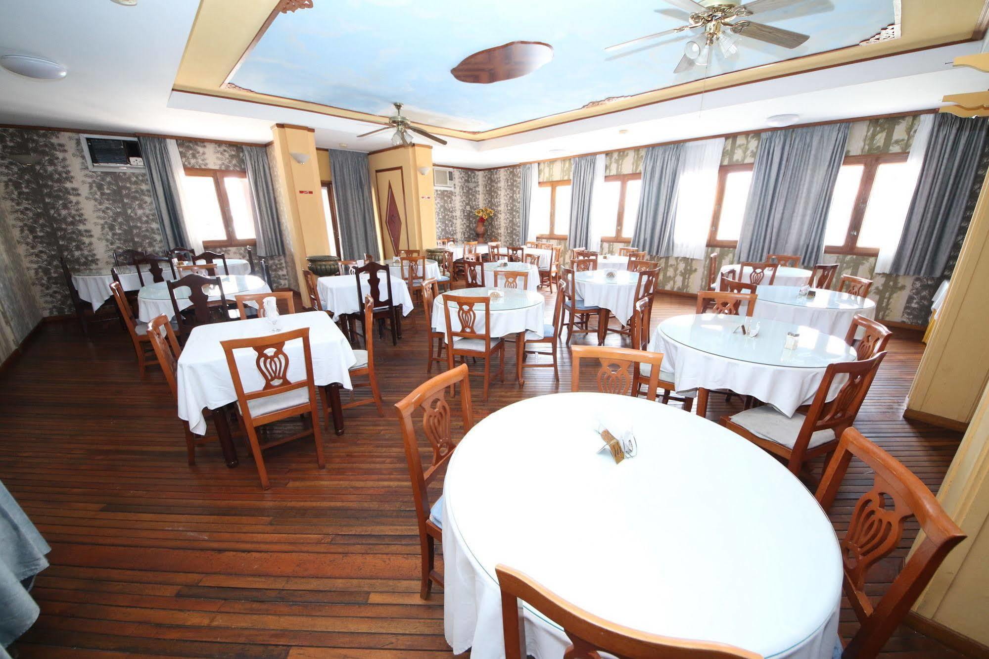 Swans Cay Hotel โบกัสทาวน์ ภายนอก รูปภาพ